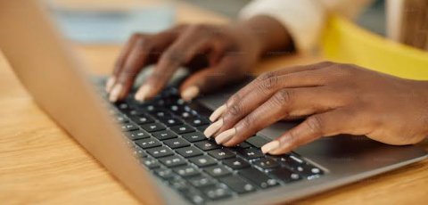 press laptop